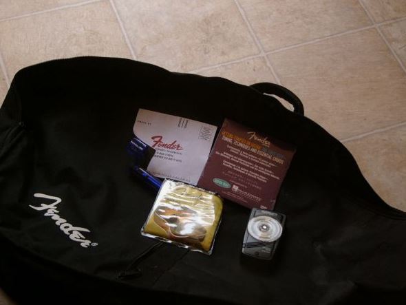 fender acoustic guitar with gig bag - $250 thumbnail 4