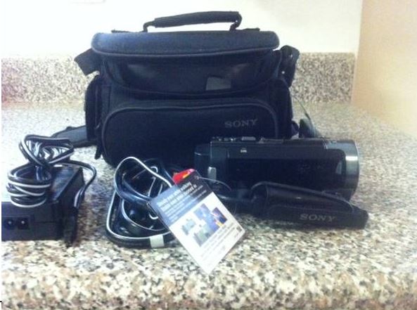 ultra-compact hdr-cx130 handycam camera - $190 thumbnail 3