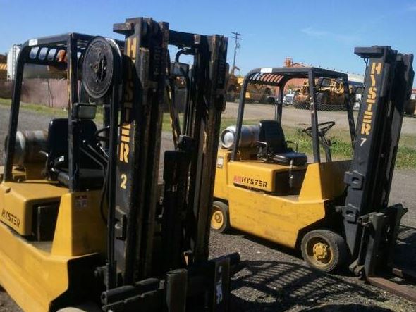 2- hyster 6000 cap forklifts - $3,000 thumbnail 2