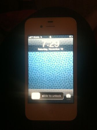 iphone 4s white 16gb - $300 thumbnail 2