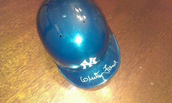 ny yankees ball bat and much more things for trade thumbnail 4