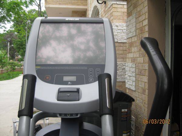 precor elliptical amt 885 - $6,500 thumbnail 3