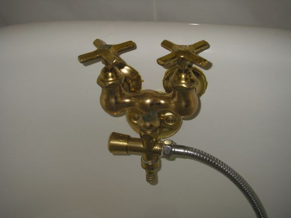 footed tub - $400 thumbnail 2