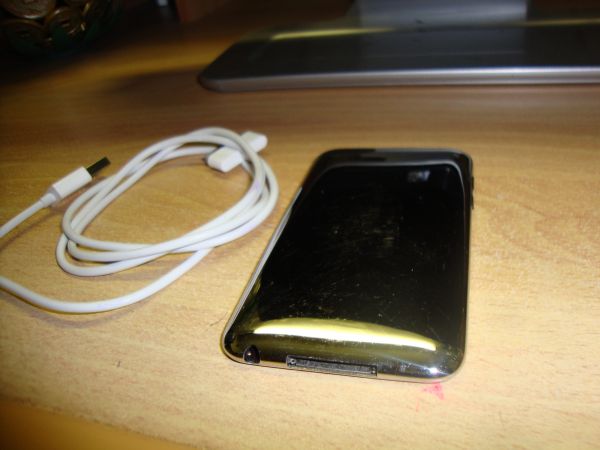 ipod touch 3g 8gb - $80 thumbnail 2