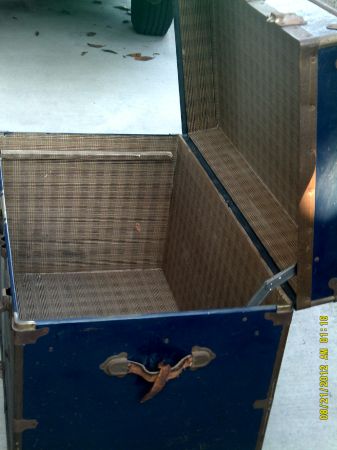 steamer trunk - $50 thumbnail 2