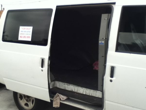 2005 chevy astro - $4,200 thumbnail 2