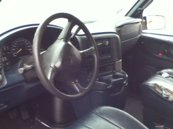2005 chevy astro - $4,200 thumbnail 3