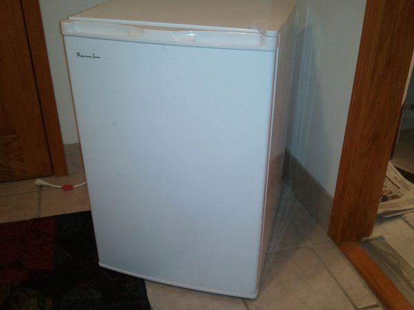 refrigerator compact 4.6 cu. ft. new - $120 thumbnail 2