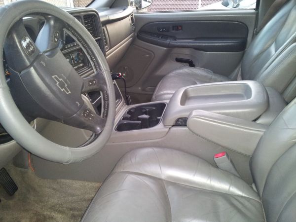 2003 tahoe z71 on 24s - $7,500 thumbnail 3