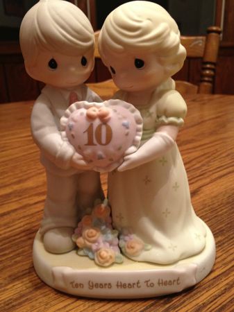 precious moments wedding figure - $50 thumbnail 3