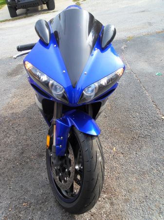2005 yamaha r1 - $7,000 thumbnail 2