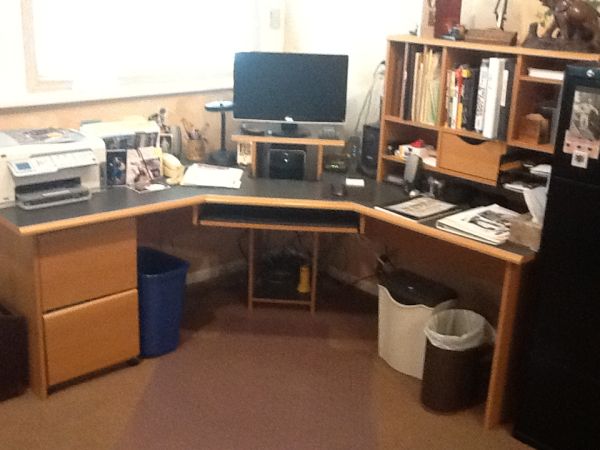 estate sale 12-14 sycamore - $1 thumbnail 2