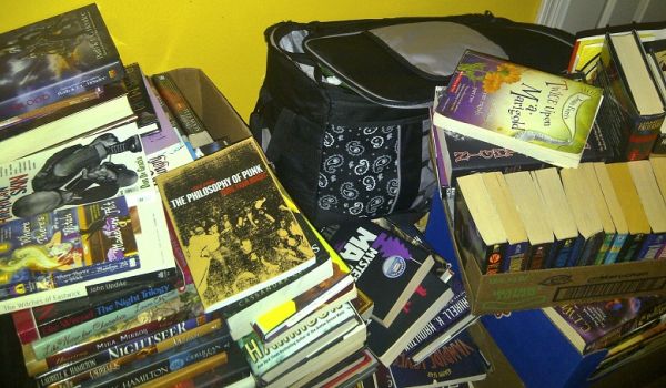 hundreds of books - $200 thumbnail 3