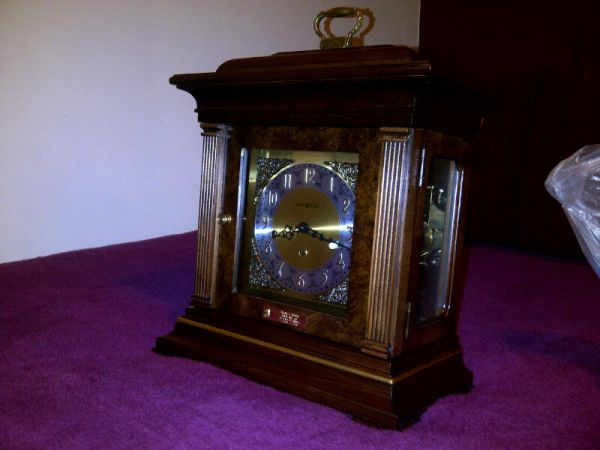howard miller thomas tompion mantle clock - $400 thumbnail 4