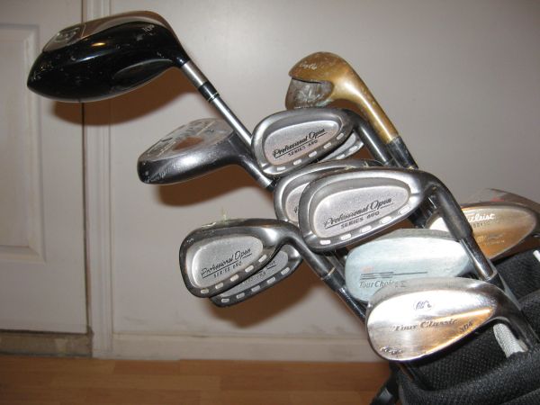 golf club set with carrying bag - $120 thumbnail 2