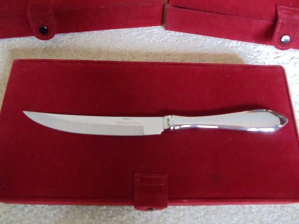 towle stainles steel knife set with velvet box - $15 thumbnail 2