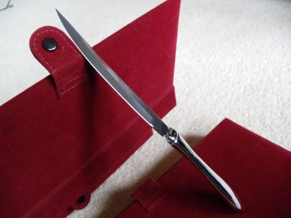 towle stainles steel knife set with velvet box - $15 thumbnail 3