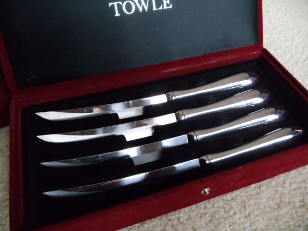 towle stainles steel knife set with velvet box - $15 thumbnail 4