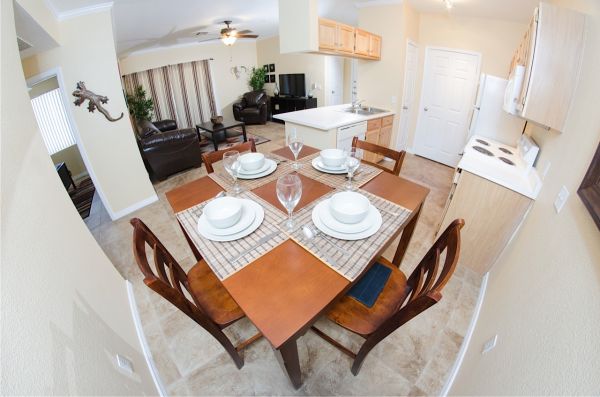 $1,111 / 1br - 711sqft - looking to trade my phoenix vacation rental for yours thumbnail 2