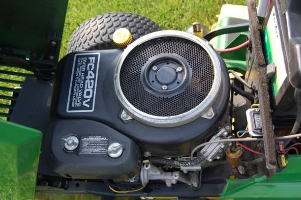 john deere 240 riding lawnmower - $1,600 thumbnail 3