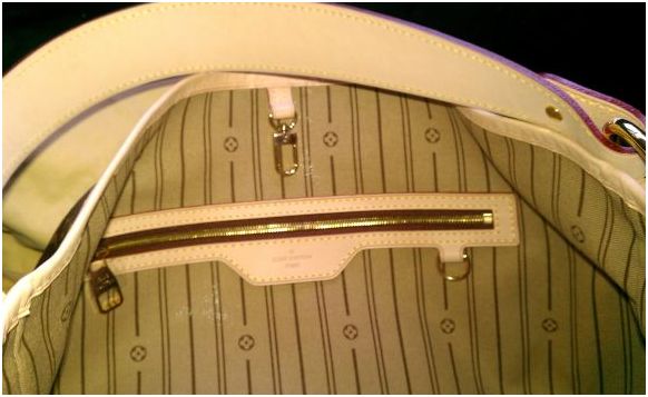 louis vuitton delightful monogram mm new condition! - $900 thumbnail 3