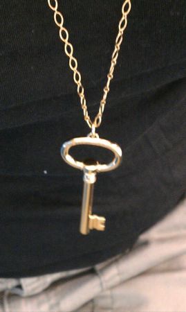beautiful tiffany 18k long chain and key - $1,199 thumbnail 2