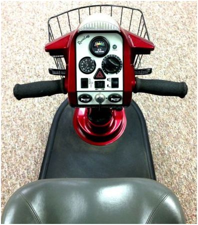 rascal 600 ride around sporty collapsable scooter - $400 thumbnail 3