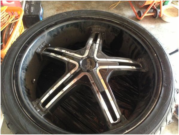 20" black rims with brand new tires!!! 245/35/zr20 95w - $1,000 thumbnail 2