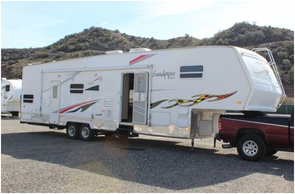 2005 sandpiper sport - trailer - rv - toy hauler - fully remodeled - $29,900 thumbnail 2