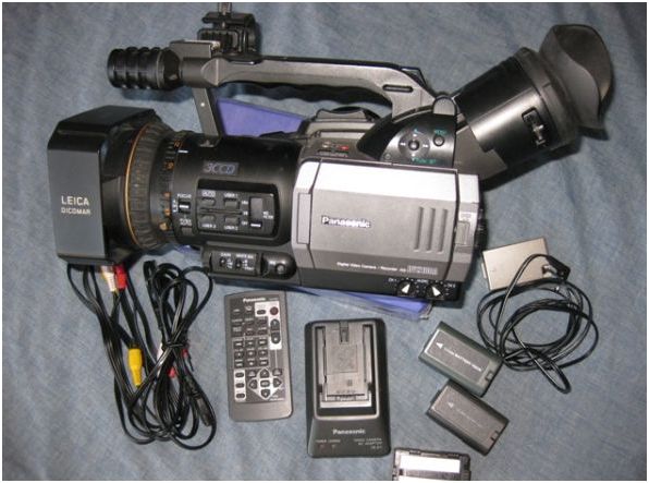 panasonic dvx100a video camera, excellent shape, w/accessories - $650 thumbnail 3