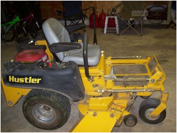 hustler fastrak zero turn 44'' cut mower with a 20hp honda motor - $2,800 thumbnail 4