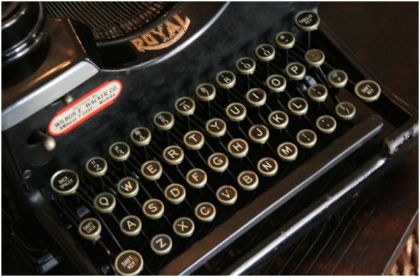 antique royal typewriter w/ beveled glass side panels & glass keys - $350 thumbnail 2