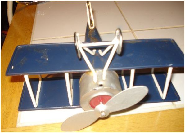 world war 1 kitty hawk tin plane - $400 thumbnail 3