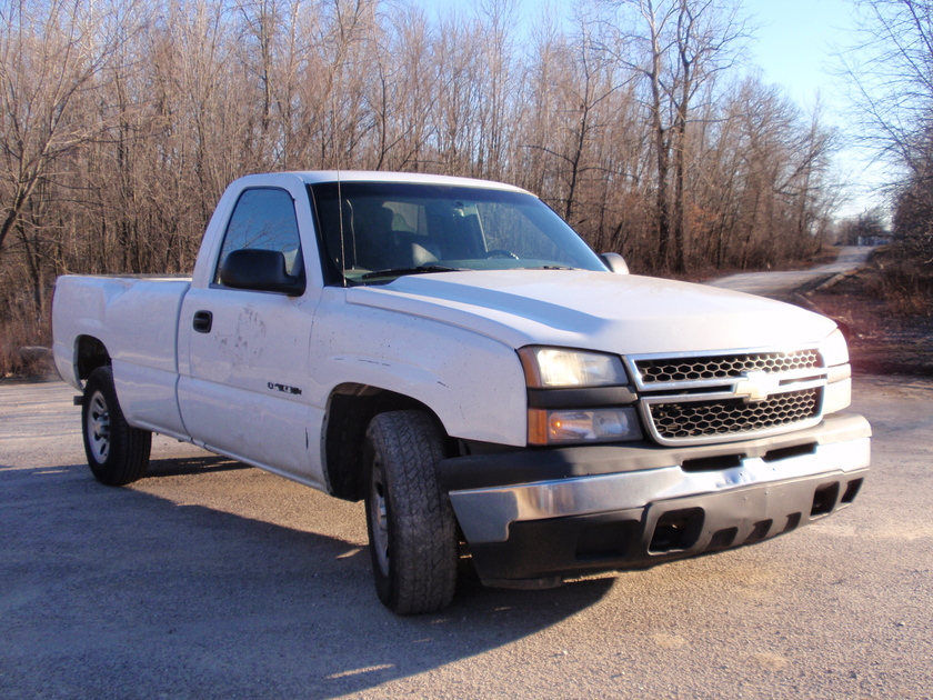 2007 chevrolet silverado 1500 st mpg:14/19 - $6,790 thumbnail 4