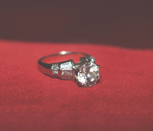 spectacular 2.6 ct diamond ring - $11,000 thumbnail 3