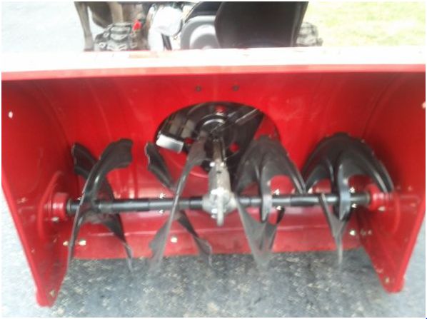 craftsman 28 in 9hp* dual-stage snow blower w/ ez steering - $675 thumbnail 4