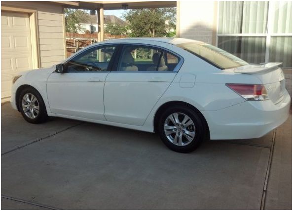 2010 honda accord lx 4drs "mpg 31 highway" - $14,900 thumbnail 2