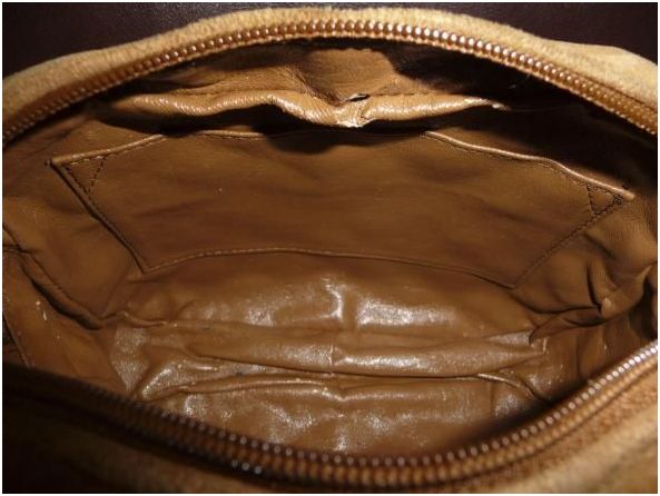 vintage chanel quilted camera handbag - $600 thumbnail 4