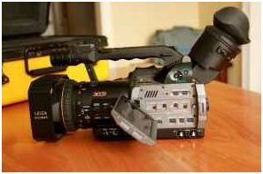 panasonic ag-dvx100a video camera and sound kit - $950 thumbnail 2