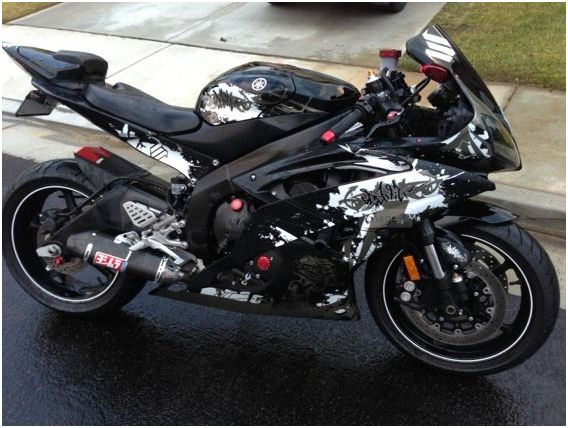 2010 yamaha r6 - $13,000 thumbnail 2