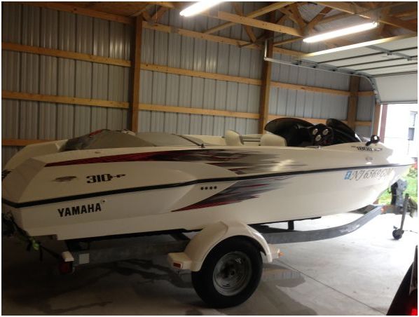 01 yamaha xr 1800 jetboat - $8,500 thumbnail 2