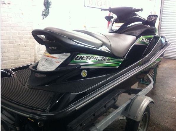 2010 kawasaki ultra 260x jet ski - $8,500 thumbnail 3
