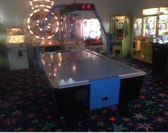 dynamo photon air hockey table coin operated - $1,500 thumbnail 2
