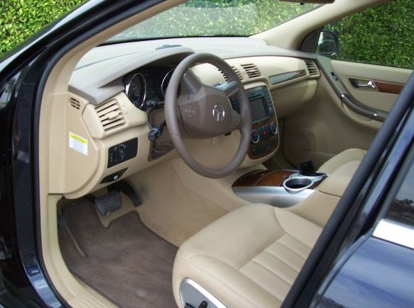 2009 mercedes r350 - $25,500 thumbnail 3