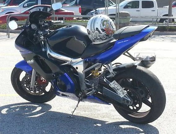 yamaha r6 17k miles chrome frame fast bike - $3,500 thumbnail 2