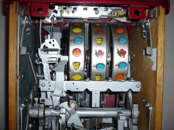 1949 mills slot machine - $2,100 thumbnail 3