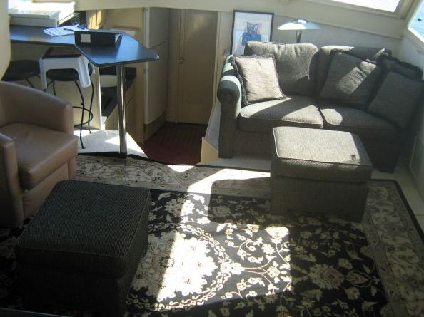 48' uniflite my w/cockpit 1982 - $79,000 thumbnail 4