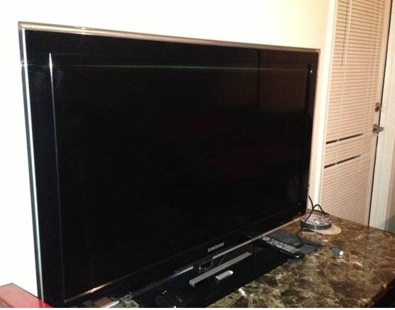 42" samsung lcd flat screen - $400 thumbnail 2