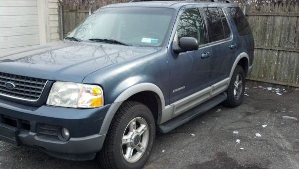 2002 ford explorer 4wd needs engine work - $6,900 thumbnail 2