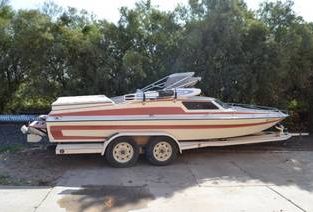 23 foot invader day cruiser *1984 - $5,000 thumbnail 2